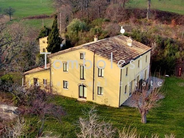 Rustico / Casale in vendita a Pergola PU