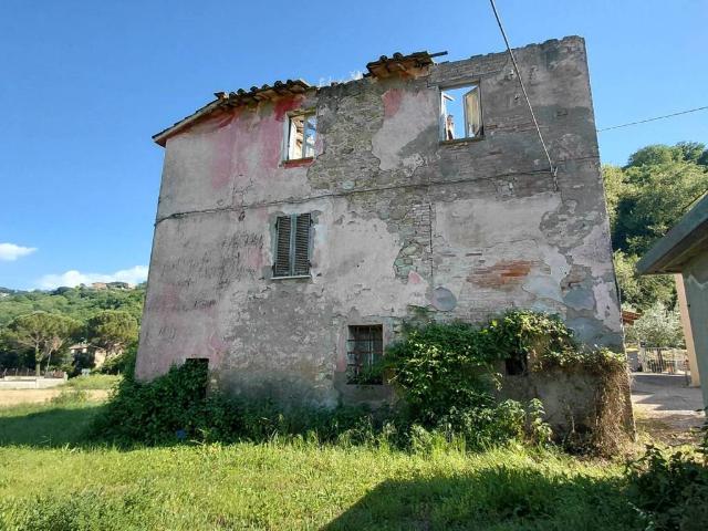 Rustico / Casale in vendita a Perugia PG