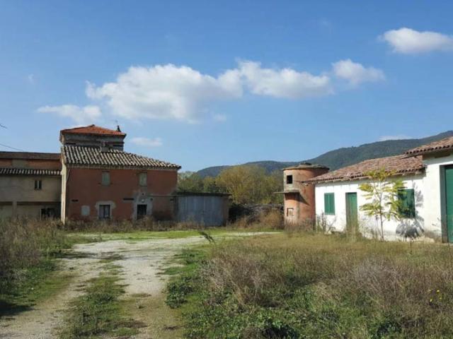 Rustico / Casale in vendita a Perugia PG