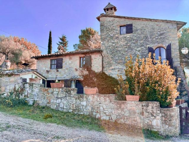 Rustico / Casale in vendita a Perugia PG