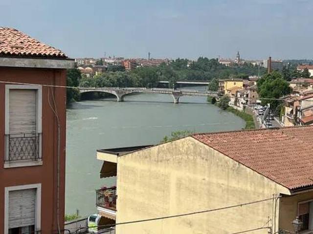 Rustico / Casale in vendita a Pescantina VR