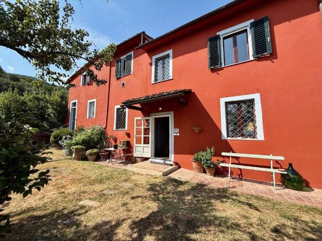 Rustico / Casale in vendita a Pescia PT