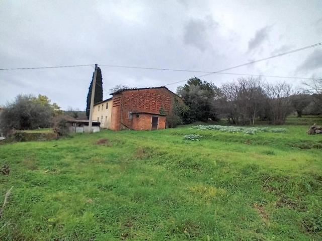 Rustico / Casale in vendita a Pescia PT