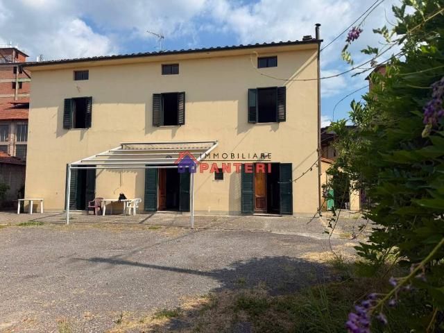 Rustico / Casale in vendita a Pescia PT
