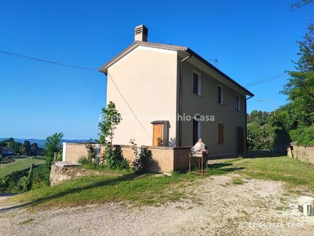Rustico / Casale in vendita a Pesaro PU