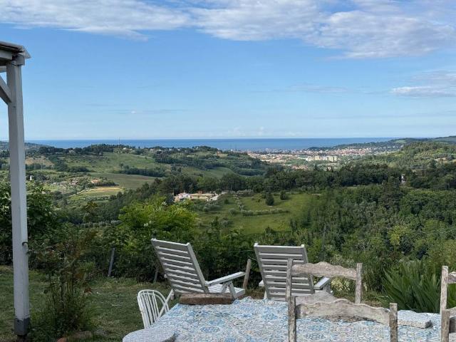 Rustico / Casale in vendita a Pesaro PU