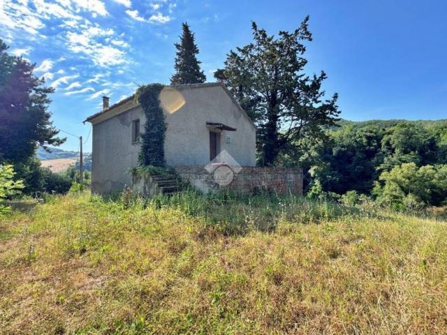 Rustico / Casale in vendita a Pesaro PU