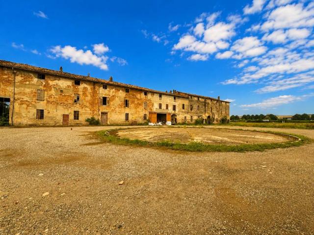Rustico / Casale in vendita a Piacenza PC