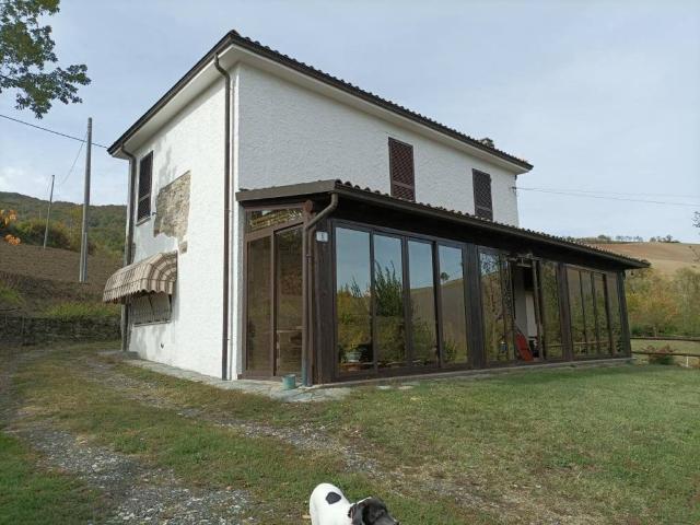 Rustico / Casale in vendita a Pianello Val Tidone PC
