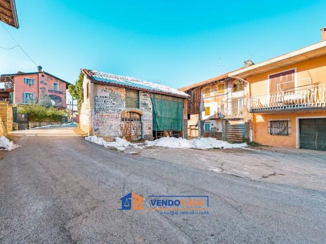 Rustico / Casale in vendita a Pianfei CN