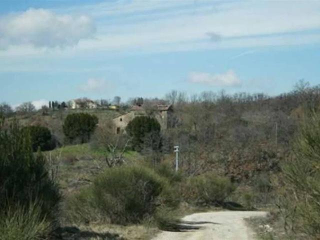 Rustico / Casale in vendita a Pietralunga PG