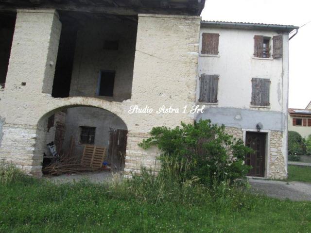 Rustico / Casale in vendita a Pieve del Grappa TV