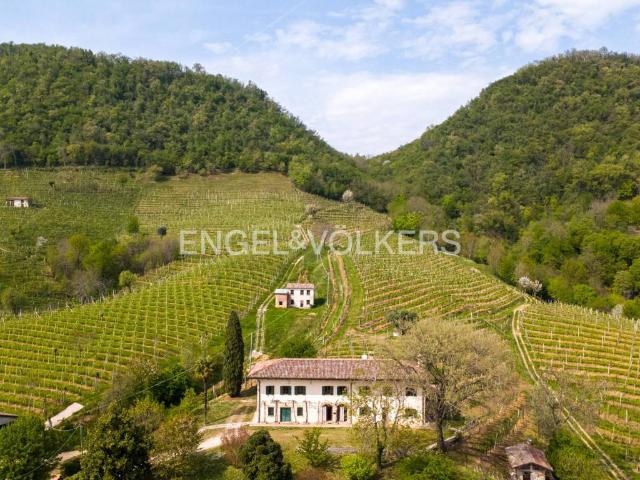 Rustico / Casale in vendita a Pieve di Soligo TV