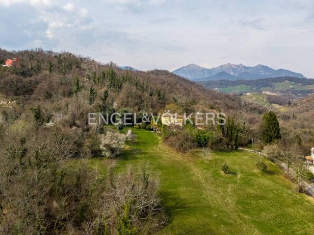 Rustico / Casale in vendita a Pieve di Soligo TV