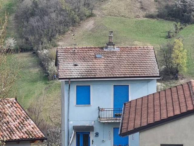 Rustico / Casale in vendita a Piozzano PC