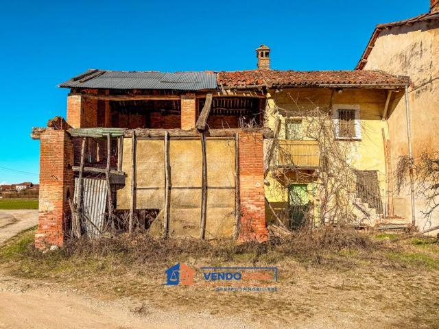 Rustico / Casale in vendita a Piozzo CN