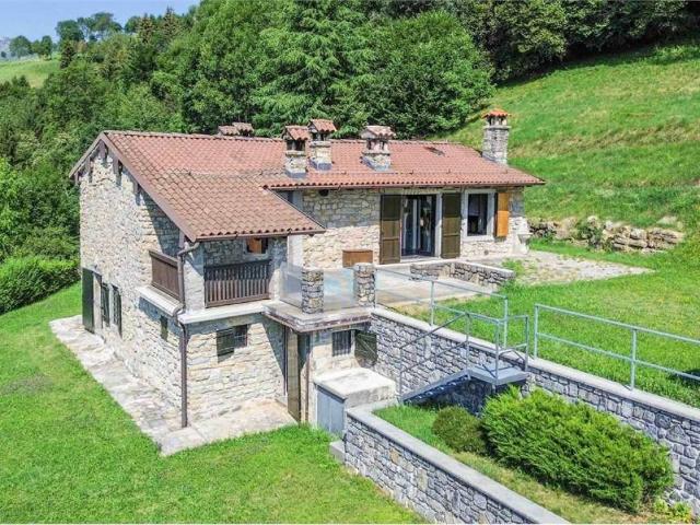 Rustico / Casale in vendita a Premolo BG
