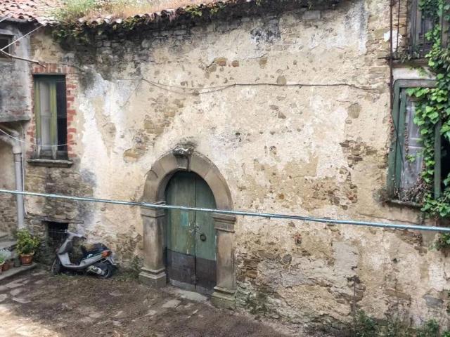 Rustico / Casale in vendita a Prignano Cilento SA
