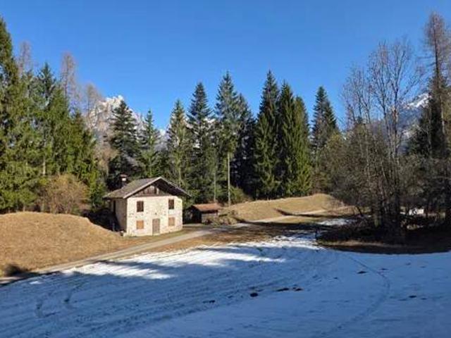 Rustico / Casale in vendita a Primiero San Martino di Castrozza TN