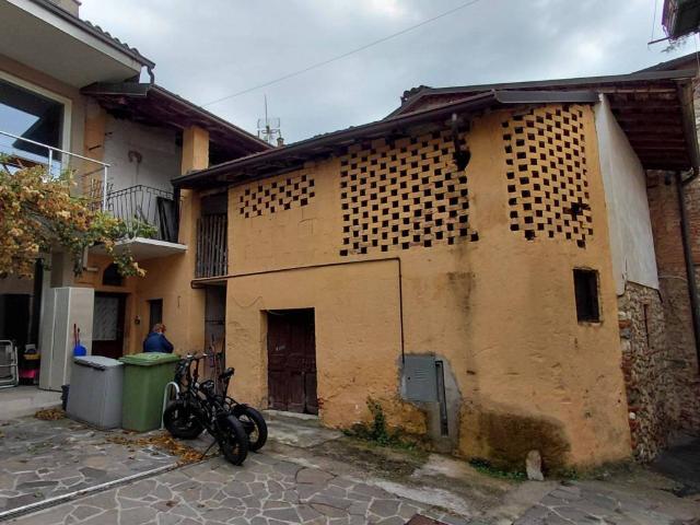 Rustico / Casale in vendita a Puegnago sul Garda BS