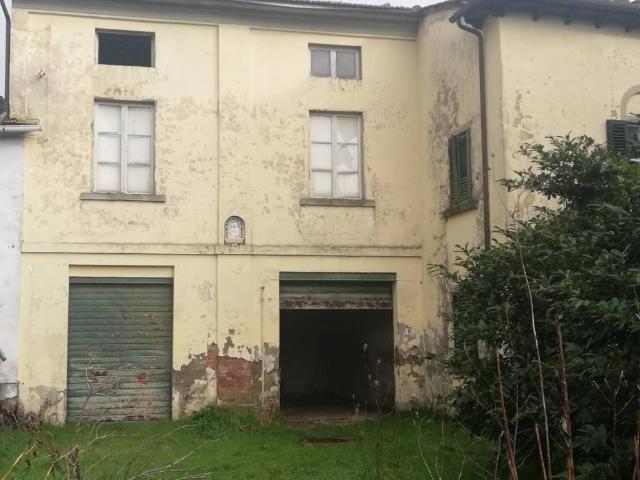 Rustico / Casale in vendita a Quarrata PT
