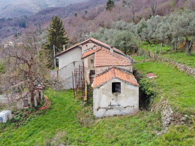 Rustico / Casale in vendita a Quiliano SV