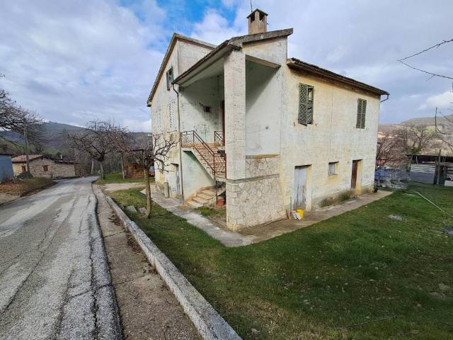 Rustico / Casale in vendita a Rotella AP