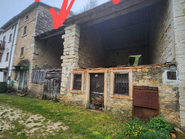 Rustico / Casale in vendita a Roverè Veronese VR