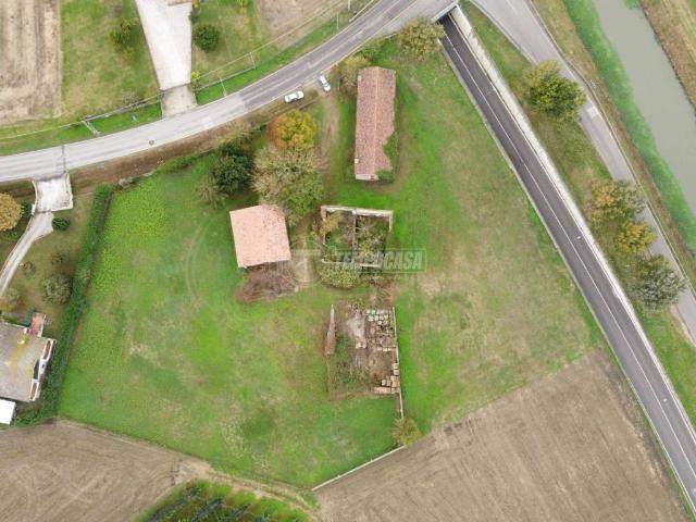 Rustico / Casale in vendita a Rovigo RO