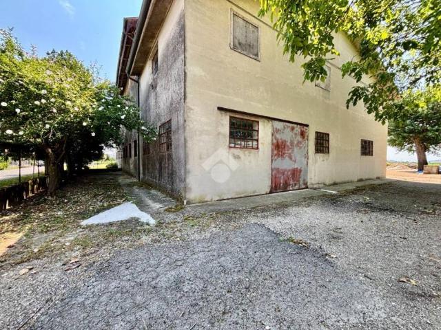 Rustico / Casale in vendita a Rovolon PD