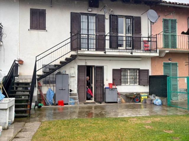 Rustico / Casale in vendita a Robella AT