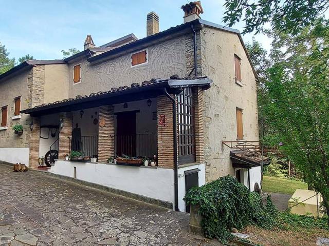 Rustico / Casale in vendita a Rocca San Casciano FC