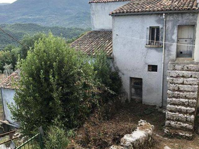 Rustico / Casale in vendita a Rocchetta a Volturno IS