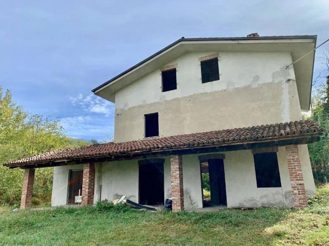 Rustico / Casale in vendita a Rocchetta Palafea AT