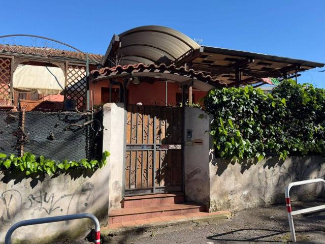 Rustico / Casale in vendita a Roma RM