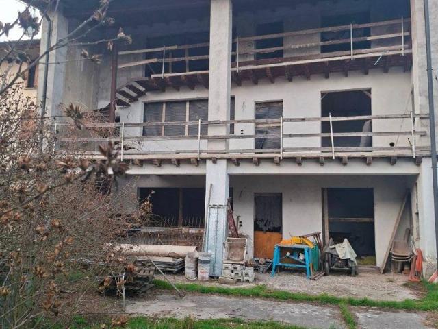 Rustico / Casale in vendita a Romano di Lombardia BG