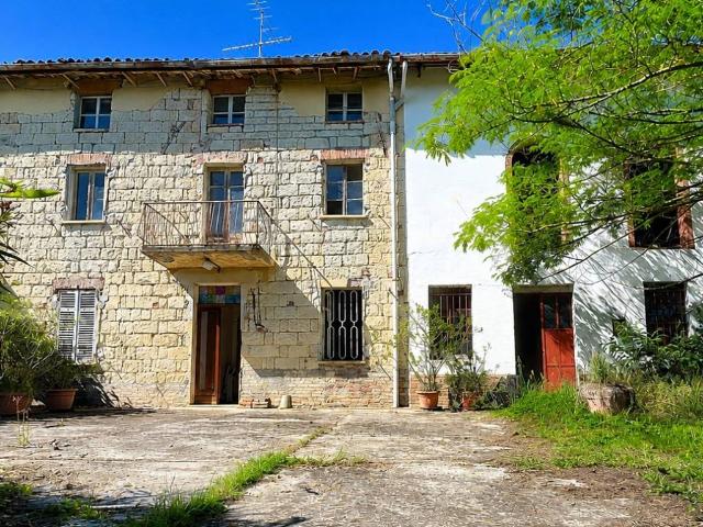 Rustico / Casale in vendita a Rosignano Monferrato AL