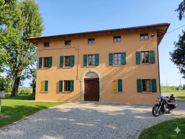 Rustico / Casale in vendita a Ravarino MO