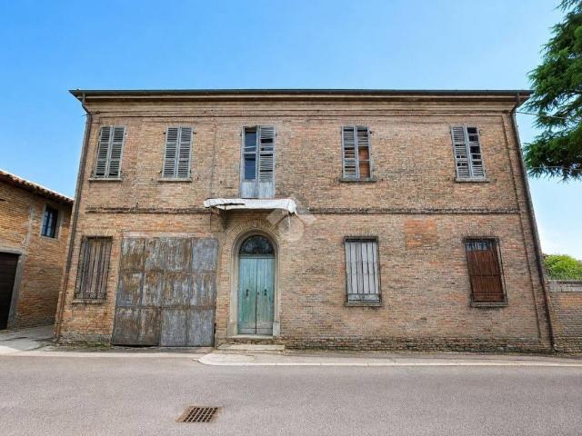 Rustico / Casale in vendita a Ravenna RA