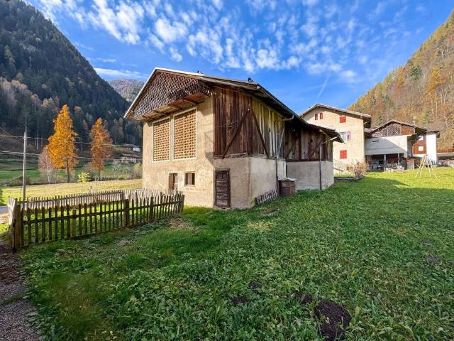 Rustico / Casale in vendita a Rabbi TN
