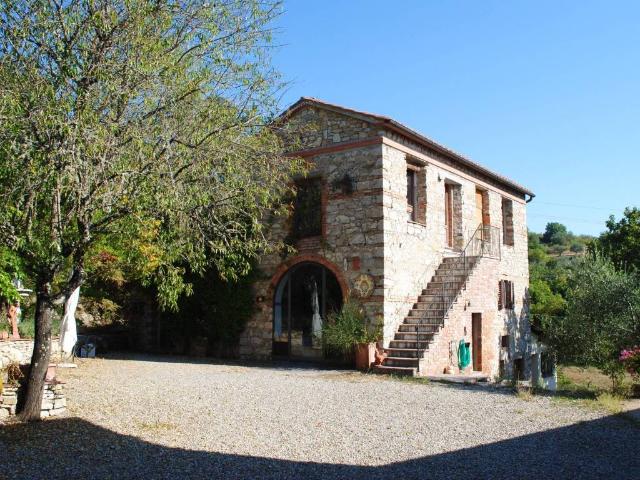 Rustico / Casale in vendita a Radda in Chianti SI