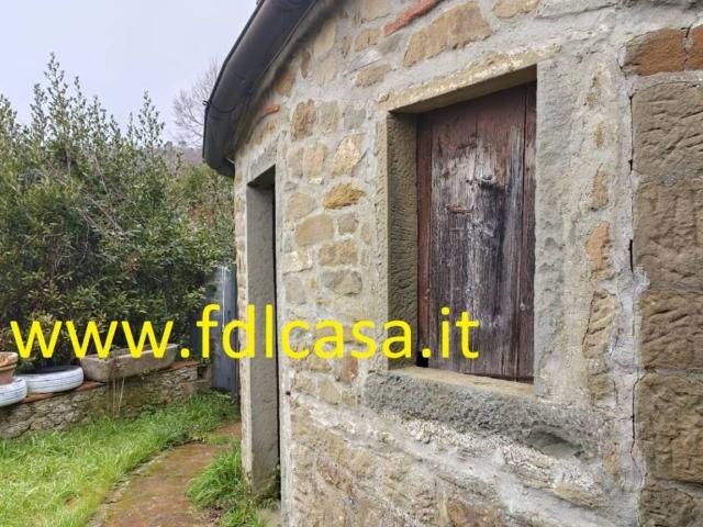 Rustico / Casale in vendita a Radda in Chianti SI