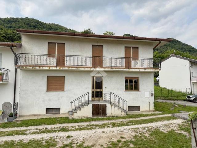 Rustico / Casale in vendita a Ragogna UD