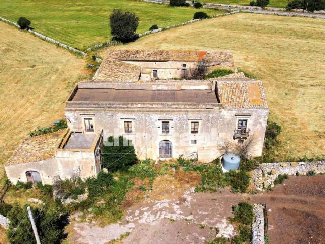 Rustico / Casale in vendita a Ragusa RG