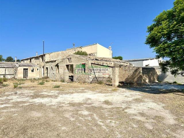 Rustico / Casale in vendita a Ragusa RG