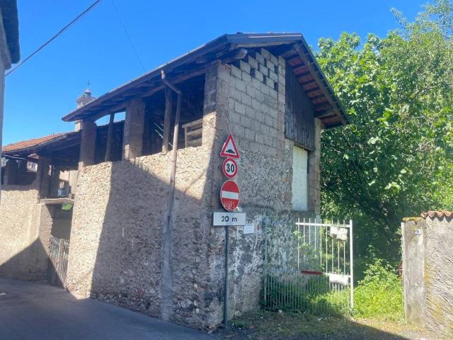 Rustico / Casale in vendita a Rancio Valcuvia VA