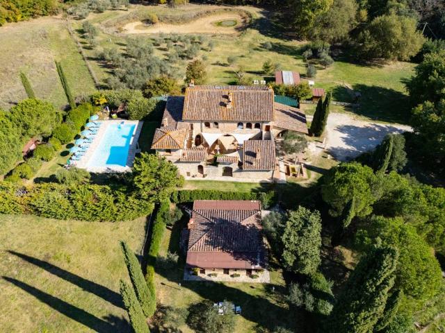 Rustico / Casale in vendita a Rapolano Terme SI