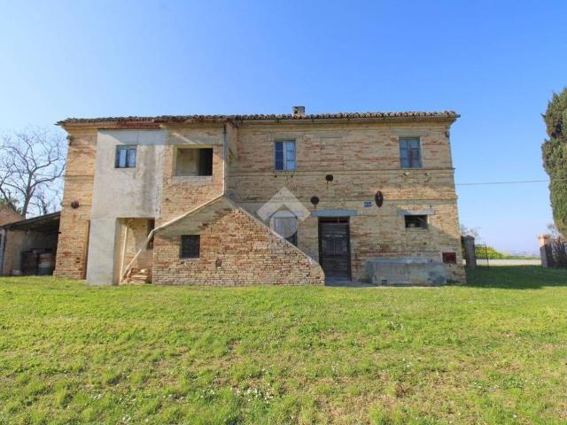 Rustico / Casale in vendita a Recanati MC
