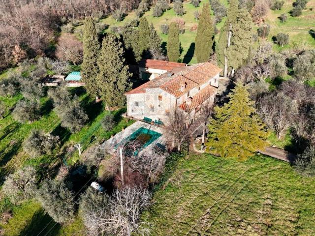 Rustico / Casale in vendita a Reggello FI
