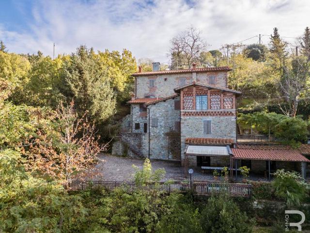 Rustico / Casale in vendita a Reggello FI